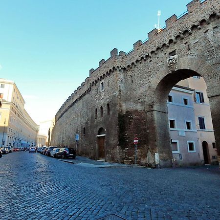 Characteristic Apartment Just Beside The Vatican Rom Exterior foto