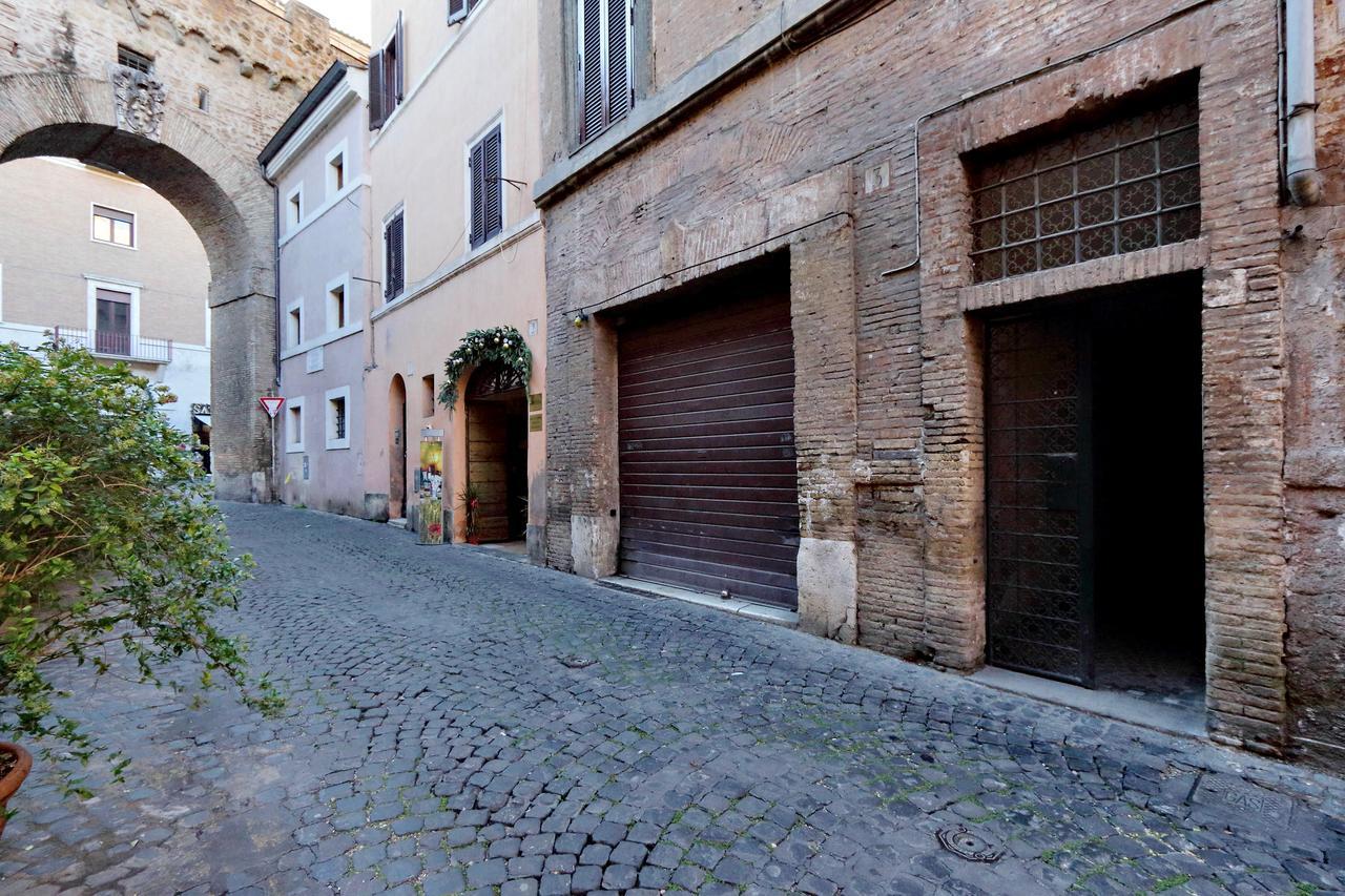 Characteristic Apartment Just Beside The Vatican Rom Exterior foto